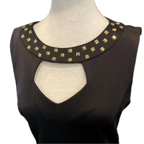 Spense black fitted Sz 12 dress with gold toned embellishments around collar - Picture 2 of 9